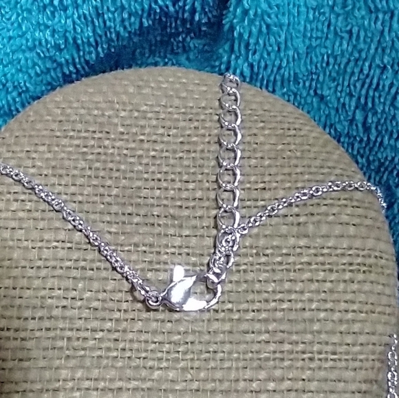 Silvertone Initial 'B' Pendant Crystal Necklace vintage - Picture 3 of 4